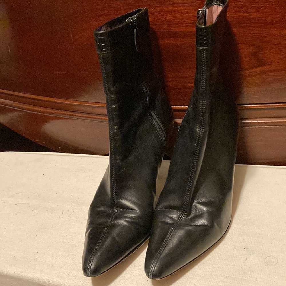 Unique Ann Taylor ankle boots